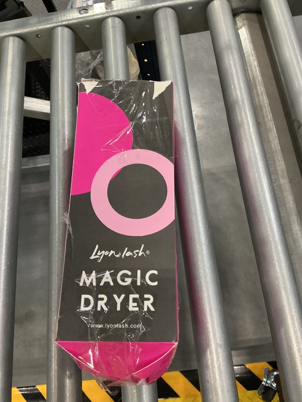 Photo 1 of Lyon Lash Magic Fan Eyelash Extension Dryer