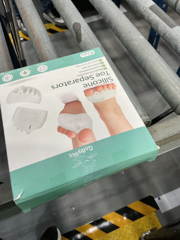 Photo 1 of Golbylicc Toe Separators - White, One Size