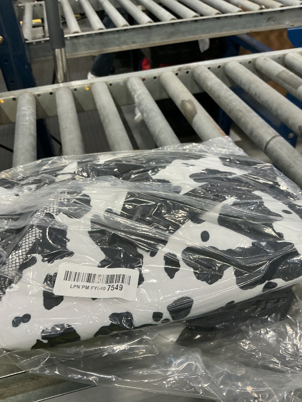 Photo 1 of Femuar Reusable Lunch Box - Cow Print, Medium Size