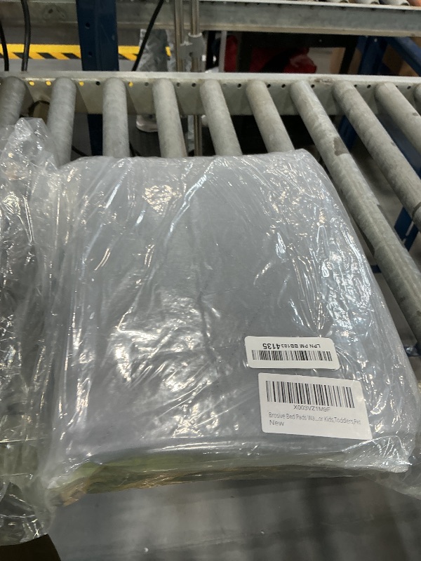 Photo 1 of Brosive Washable Waterproof Bed Pads (2 Pack)