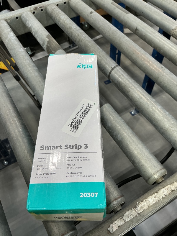 Photo 1 of KMC 3-Outlet Smart Plug Power Strip