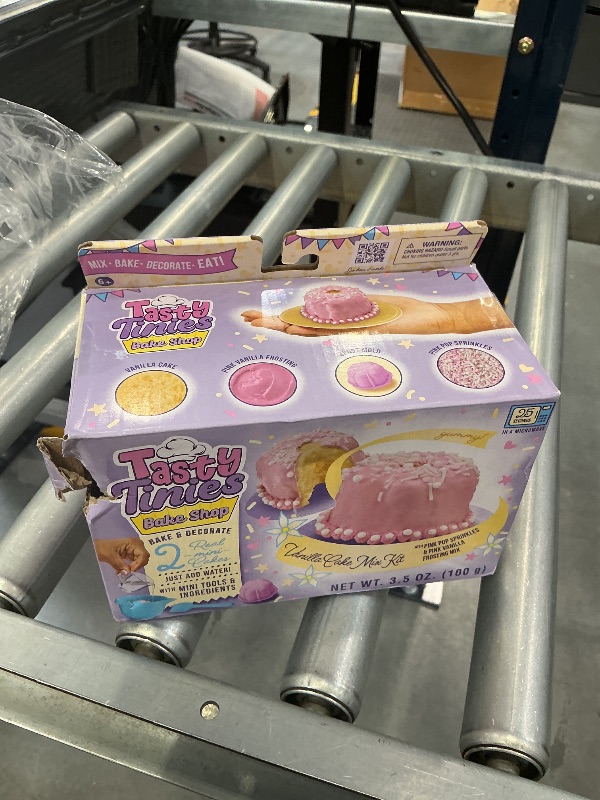 Photo 1 of Goliath Tasty Tinies Bake Shop Mini Cake Kit