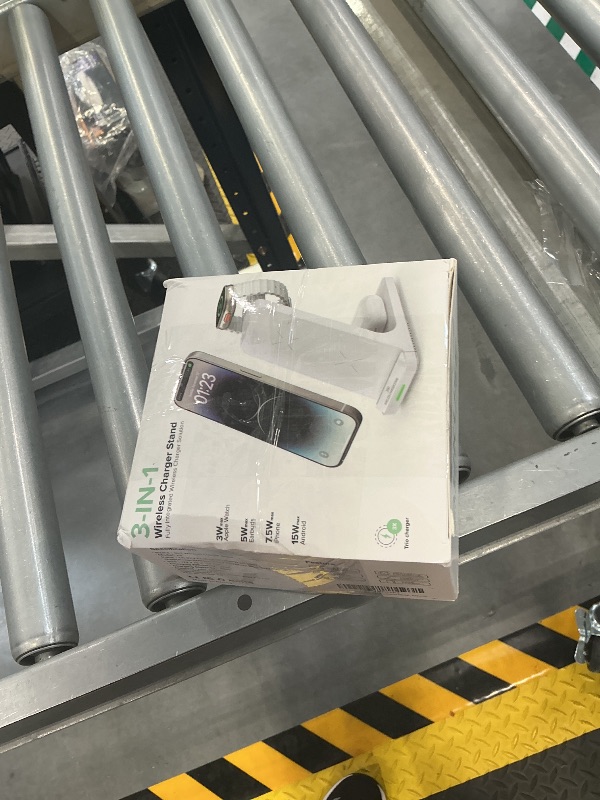 Photo 1 of 3 in 1 Fast Wireless Charging Station for Multiple Apple Devices