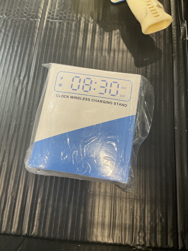 Photo 1 of 25W Max Fast Wireless Charger with Alarm Clock,Wireless Charging Pad