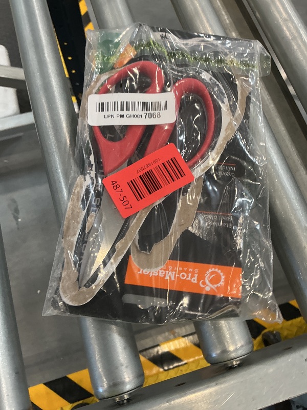 Photo 1 of PRO-MASTER SMART & SIMPLE Leather Scissors