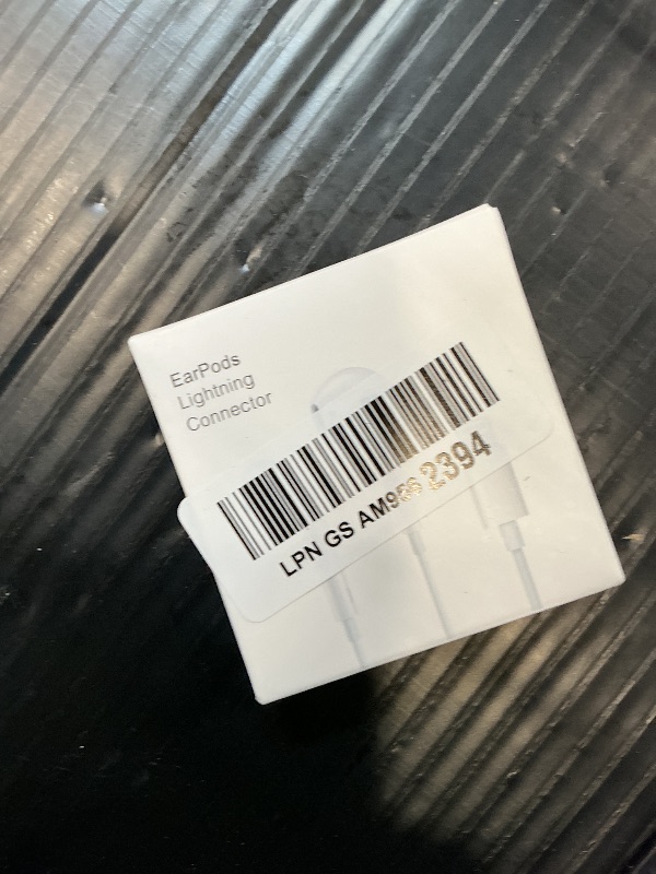 Photo 1 of FCV 1Pack Wired Earbuds with Lightning Plug