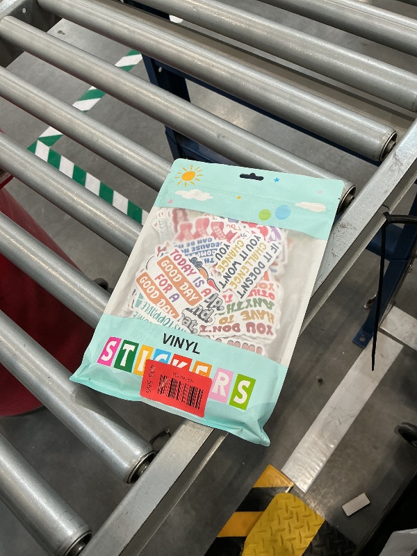 Photo 1 of Puraesla 300PCS Motivational Stickers