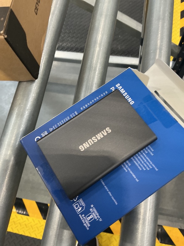 Photo 1 of Samsung T7 Portable SSD 1TB