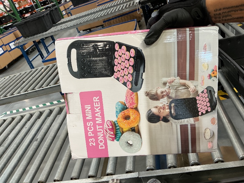 Photo 1 of Laven Birch 23 Mini Donut Maker - Black