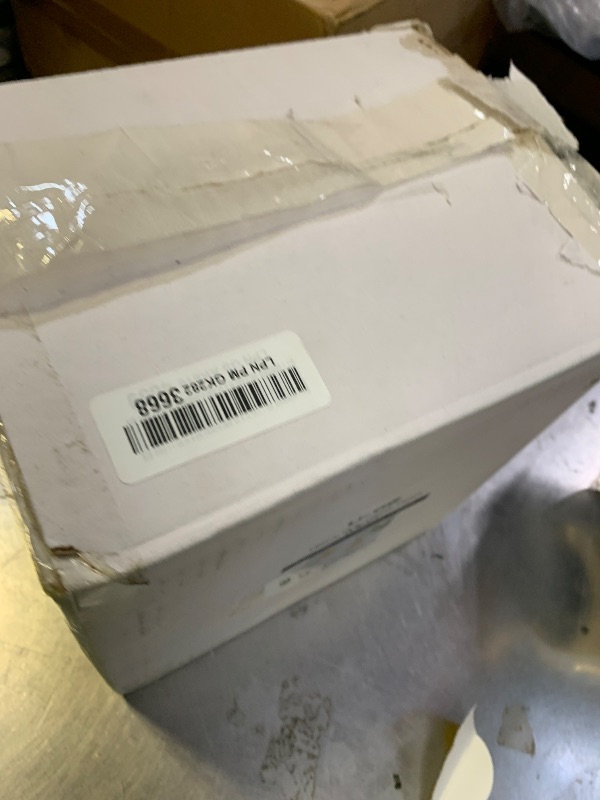 Photo 1 of U-QE 9-Inch Clear Plastic Plates, 100 Count