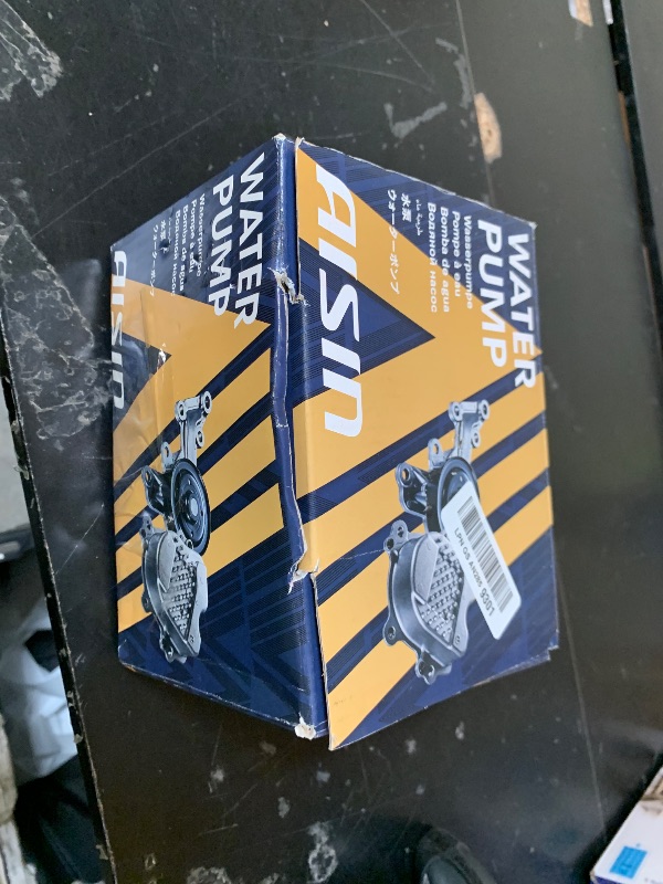Photo 1 of AISIN GENUINE WPT-190 New Engine Water Pump