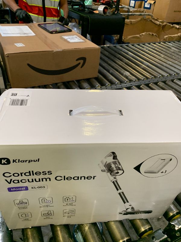 Photo 1 of Klarpul Cordless Vacuum Cleaner, 2 Batteries 140 Mins Runtime 600W 50Kpa Stick Vacuum Cordless, Self-Standing Vacuum Cleaners for Home with 2.5H Fast Charging, for Floor/Carpet/Pet Hair, White