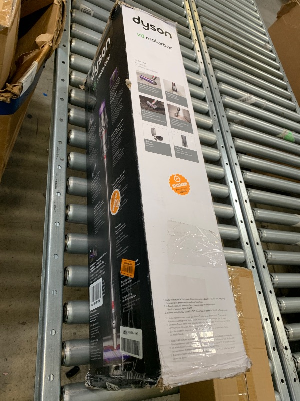 Photo 1 of Dyson V9 Motorbar Cordless Vacuum