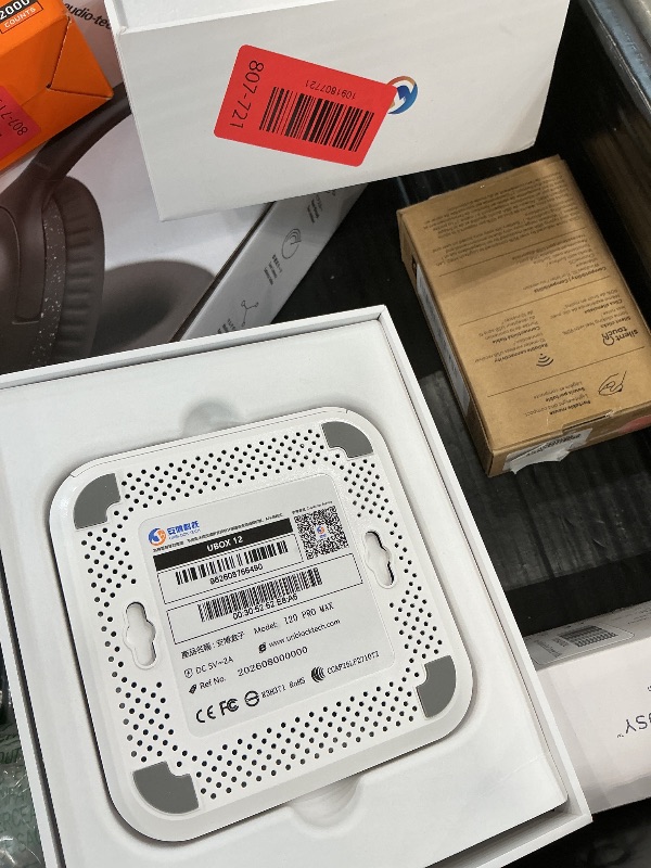 View 4 of Unblock Tech UB12 Remote + UBOX64GB