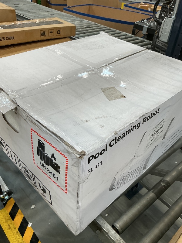 Photo 1 of KEATFE FL-01 Robotic Pool Cleaner