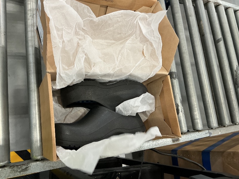 Photo 1 of UNLYQ Waterproof Work Clogs