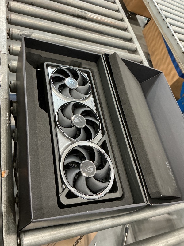 View 3 of ASUS ROG Astral GeForce RTX 5090 32GB GDDR7 OC Edition Gaming Graphics Card