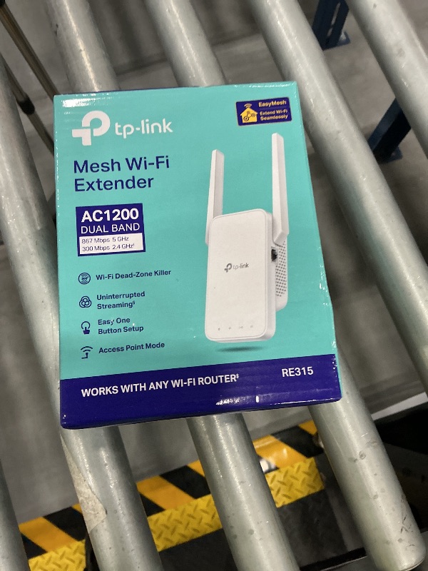 Photo 1 of TP-Link RE315 AC1200 WiFi Range Extender
