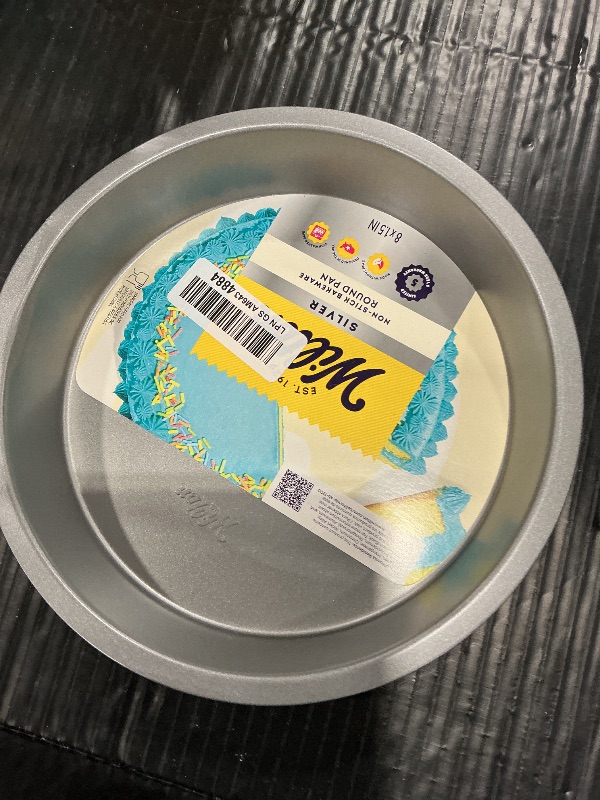 Photo 1 of Wilton Round Cake Pan