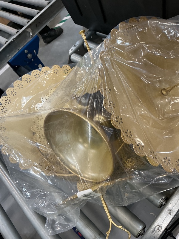 Photo 1 of Fivenl 8-Piece Gold Metal Cake Stand Set