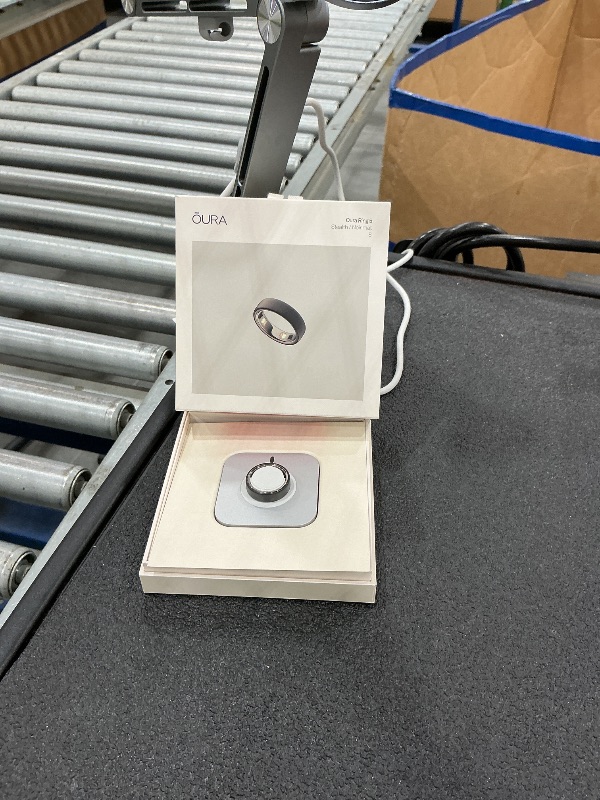 View 2 of Oura Ring 5 Smart Ring - Stealth - Size 8