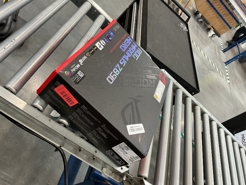 Photo 1 of ASUS ROG Maximus Z890 Hero Motherboard