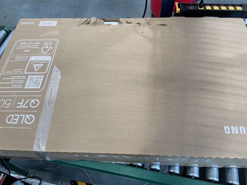 Photo 1 of Samsung 50" QLED 4K Smart TV Q7F Series