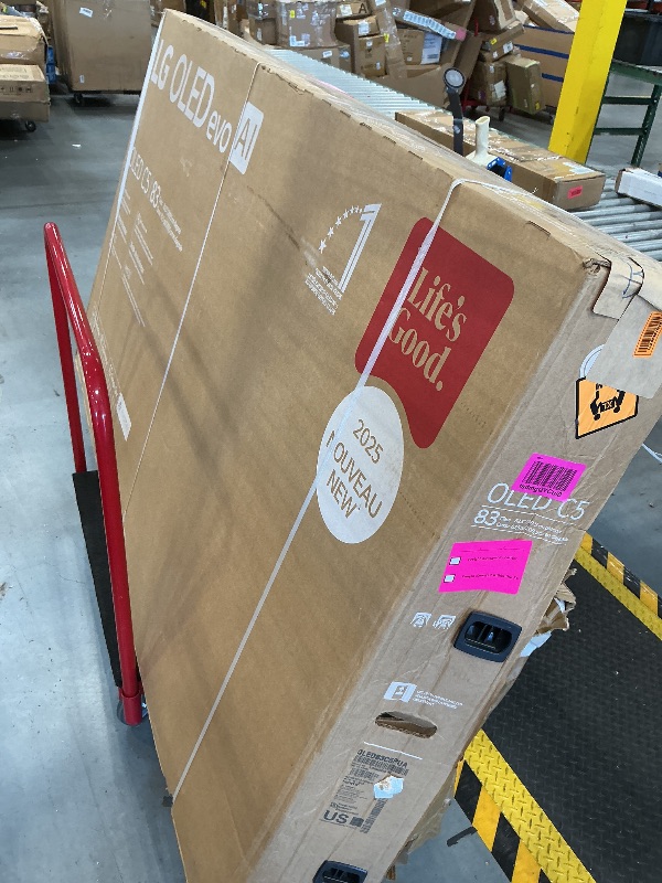 Photo 1 of LG 83-Inch OLED evo AI 4K C5 Series Smart TV (OLED83C5PUA, 2025)