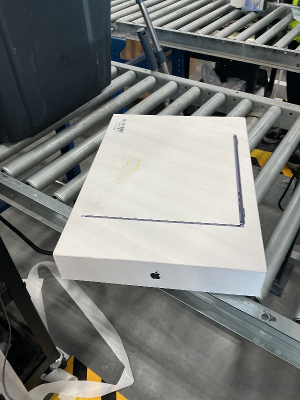 View 5 of Apple 2025 MacBook Air 15-inch Laptop with M4 chip: Built for Apple Intelligence, 15.3-inch Liquid Retina Display, 16GB Unified Memory, 256GB SSD Storage, 12MP Center Stage Camera, Touch ID; Midnight