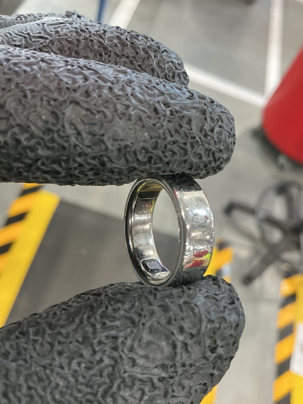 View 3 of OURA Ring 5 Smart Ring - Silver - Size 6