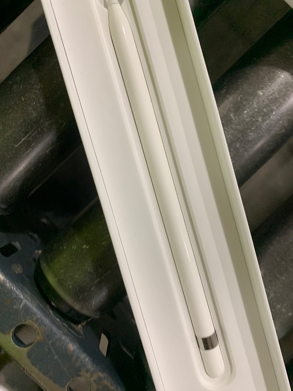 Photo 1 of Apple Pencil (1st Generation)