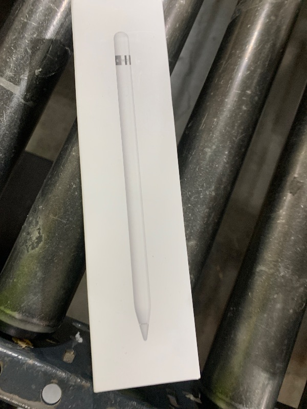 Photo 1 of Apple Pencil (1st Generation)