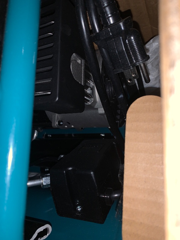 Photo 1 of Makita MAC210Q Quiet Series Air Compressor