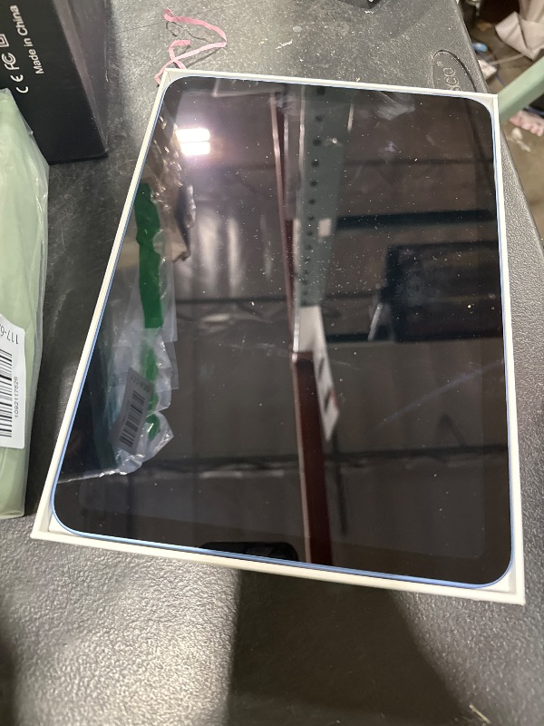 Photo 1 of Apple iPad 10th Gen Tablet 256GB Blue Wi-Fi