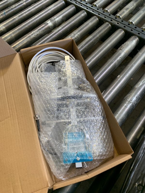 Photo 1 of JACOOL Cell Phone Booster for Verizon 5G 4G LTE