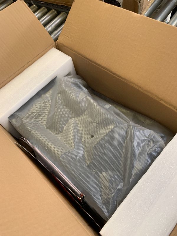 Photo 1 of Pyle PCO885.5 18-Outlet Rack Mount Power Conditioner