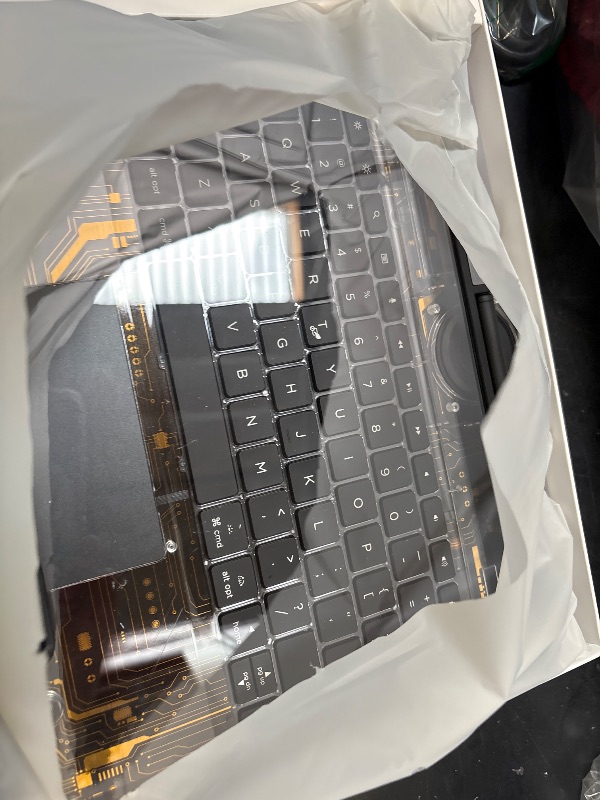 Photo 1 of KARTICE Transparent Case with Wireless Keyboard for iPad Pro 12.9" / Air 13"