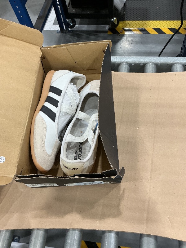 Photo 1 of adidas Samba Indoor Soccer Shoes
