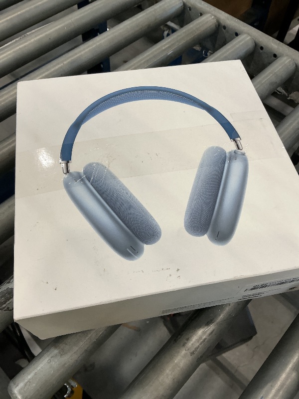 Photo 1 of Apple AirPods Max Wireless Over-Ear Headphones - Sky Blue