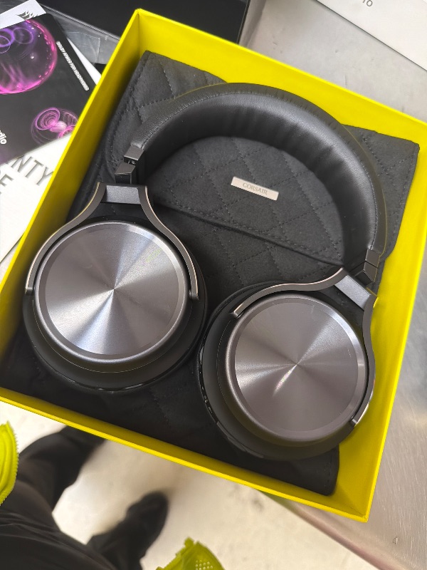 View 3 of Corsair Virtuoso RGB Wireless XT Gaming Headset
