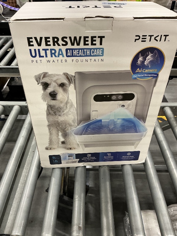 View 2 of PETKIT Eversweet Ultra Cat Water Fountain with AI Camera, 5L White