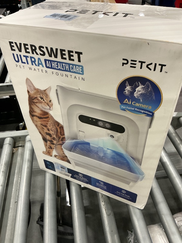 View 4 of PETKIT Eversweet Ultra Cat Water Fountain with AI Camera, 5L White
