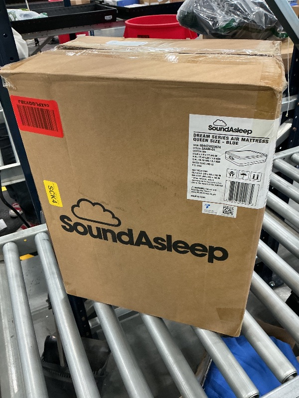 View 2 of SoundAsleep Dream Series Raised Queen Air Mattress, Built-in Pump, Blue