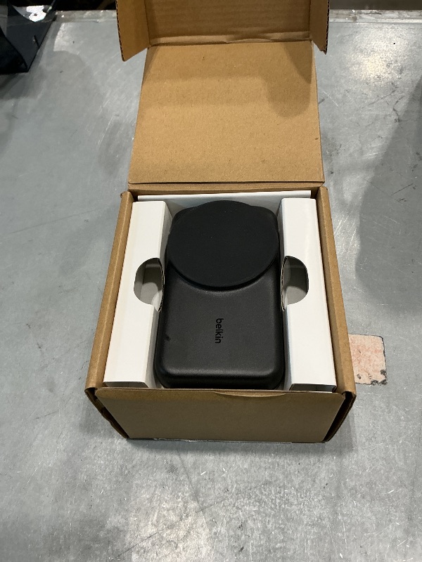 View 2 of [MISSING CHARGER] Belkin Qi2 3-in-1 Foldable Wireless Charging Station