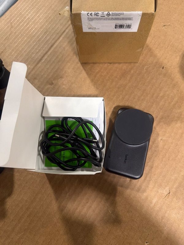 View 4 of [MISSING CHARGER] Belkin Qi2 3-in-1 Foldable Wireless Charging Station