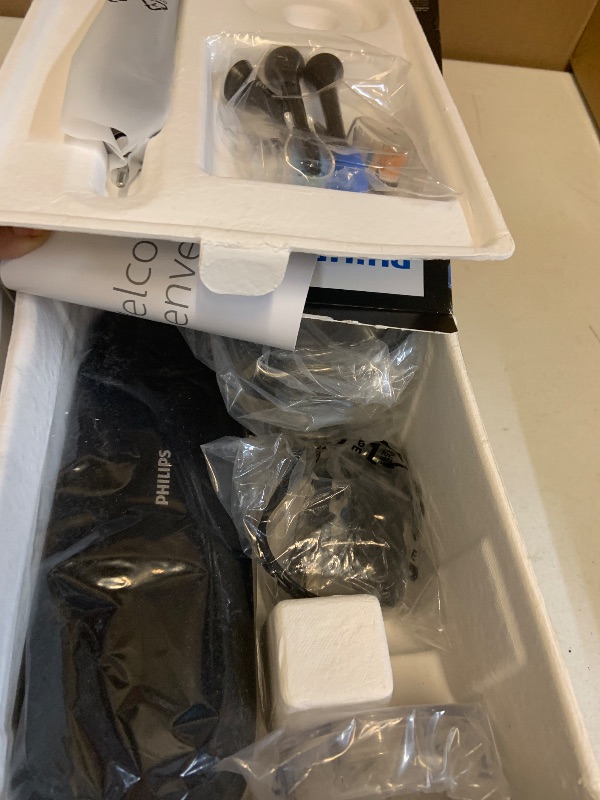 Photo 1 of Philips Sonicare DiamondClean 9500 Electric Toothbrush 3 Brush Heads, Black