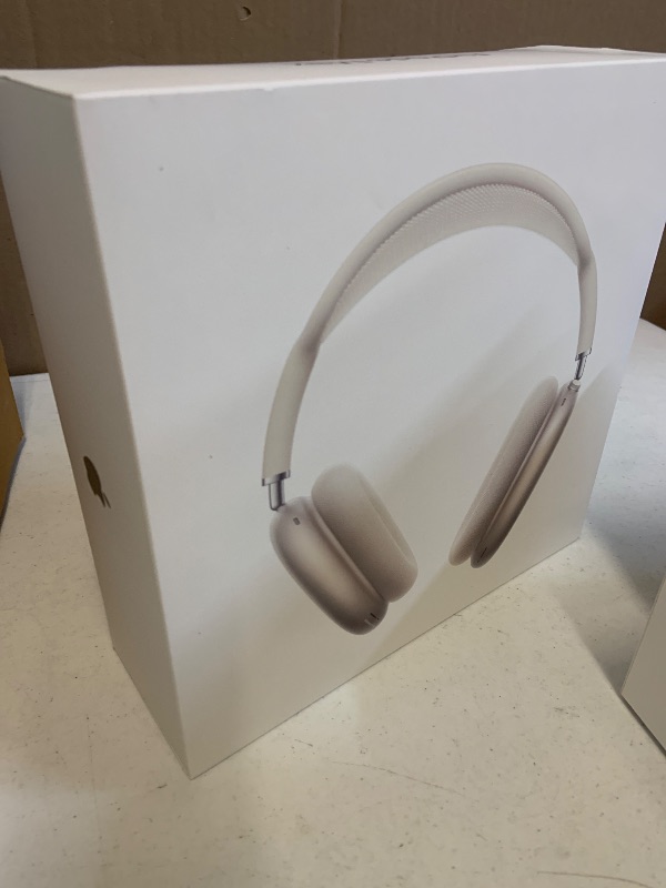 Photo 1 of Apple AirPods Max 2 Wireless Over-Ear Headphones – Starlight