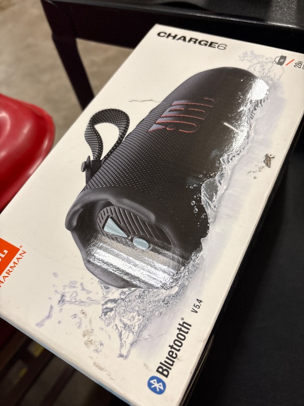 Photo 1 of JBL by HARMAN charge6