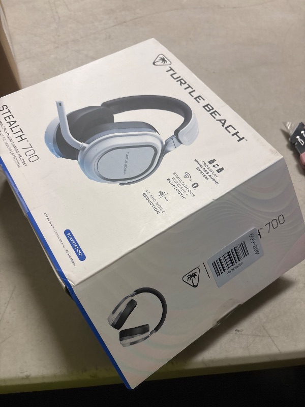 Photo 1 of Turtle Beach Stealth 700 Wireless Multiplatform Gaming Headset for PS5 & PC