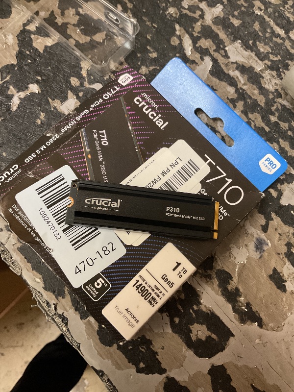 Photo 1 of Crucial P310 1TB PCIe Gen5 NVMe SSD